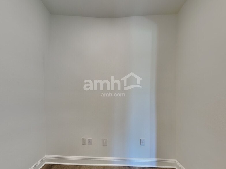 Building Photo - 6387 Atlantic Bch Ave