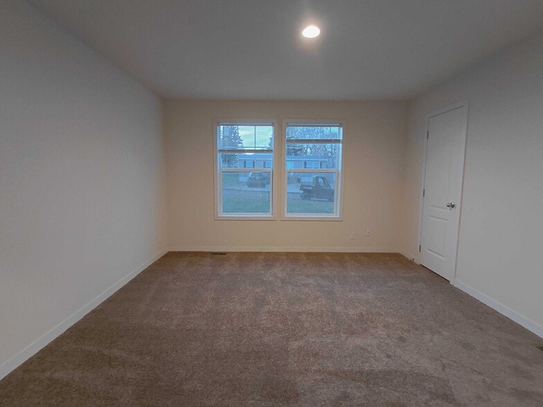 Building Photo - 2014 Gull Ln NW