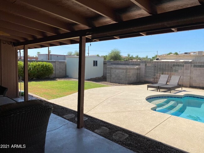 Building Photo - 7429 E Almeria Rd