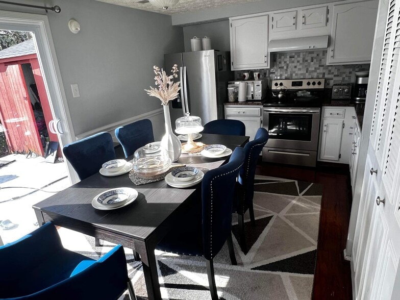 Building Photo - 6999 Villa del Rey Ct