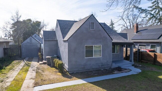 Primary Photo - Newly renovated 1 Bedroom