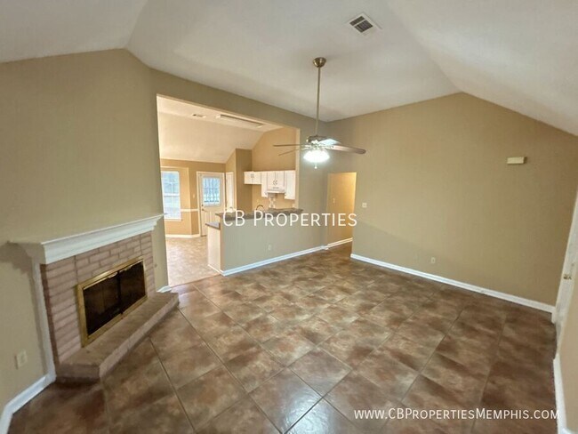 Building Photo - 4294 Bishop Hills Dr