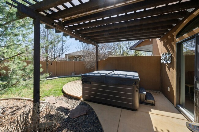 Building Photo - 5850 N Rio Lomas Ave