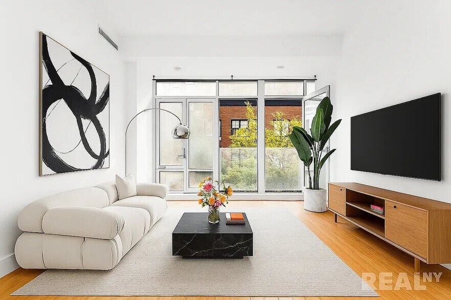 Primary Photo - 177 Concord St