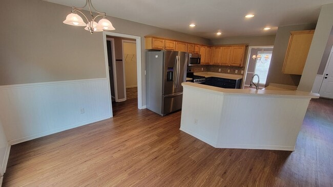 Building Photo - 5 Bed, 3 Bath Home Available in Greer