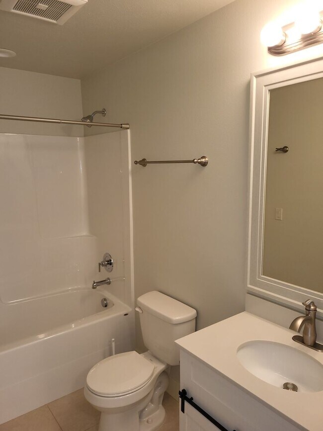 Building Photo - Lease Up- Custom Spokane Duplex