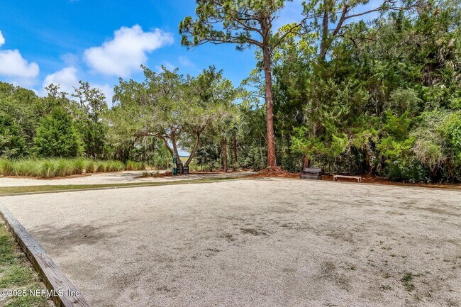 Building Photo - 426 Beachside Pl