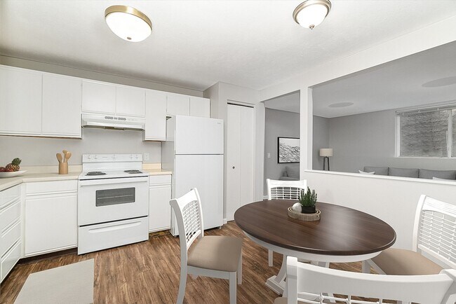 Building Photo - Spacious Dream Apartment — Right Where You...
