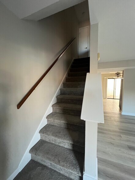 Building Photo - 500 Winchester Ave