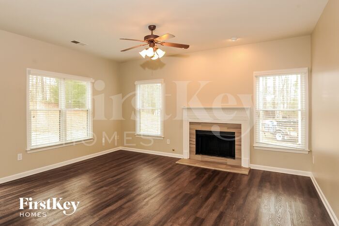Building Photo - 38 Pine View Ct
