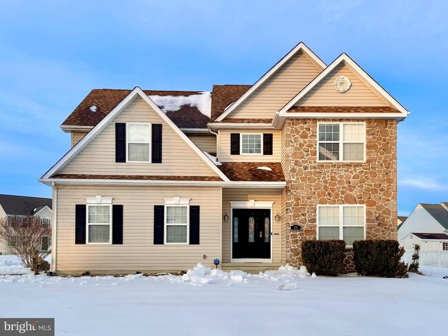 Building Photo - 15 Delhi Ct