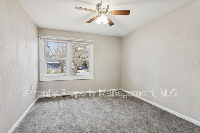 Building Photo - 511 Henderson St