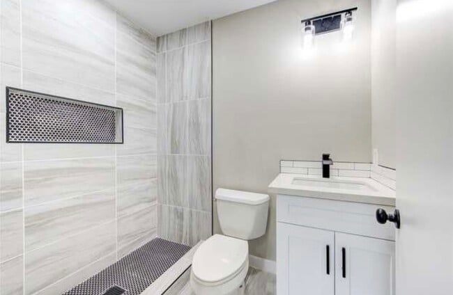 Building Photo - 5611 Doulton Dr