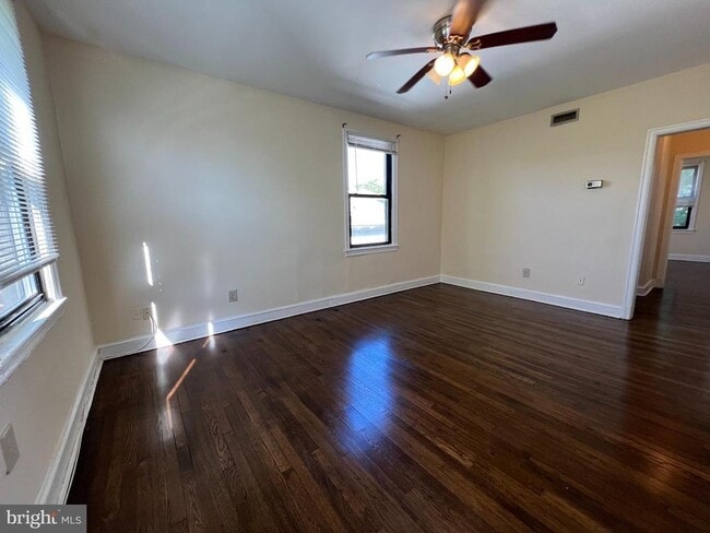 Building Photo - 5601 Colorado Ave NW