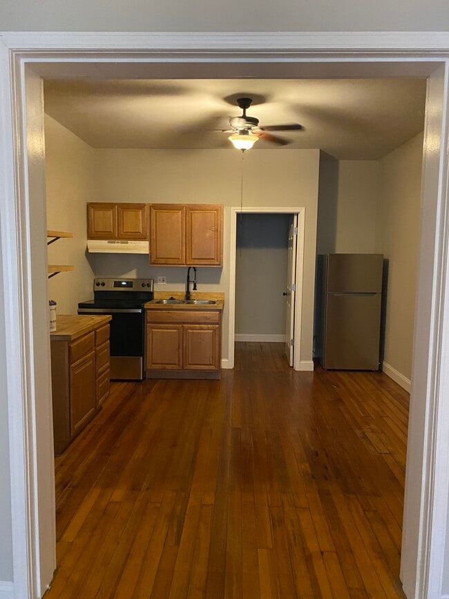 Building Photo - 5936-5938