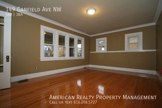 Building Photo - 149 Garfield Ave NW