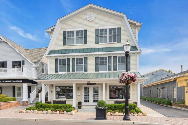 Building Photo - 308 Morris Ave