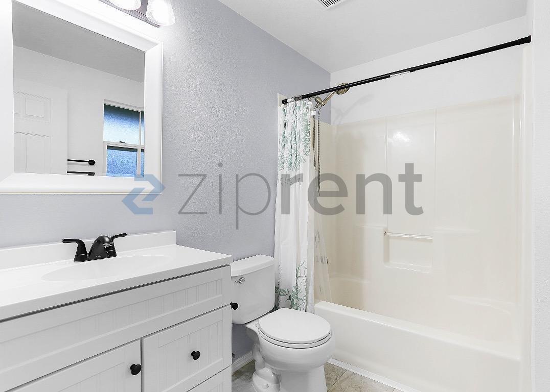 Building Photo - 1715 Gohr Rd