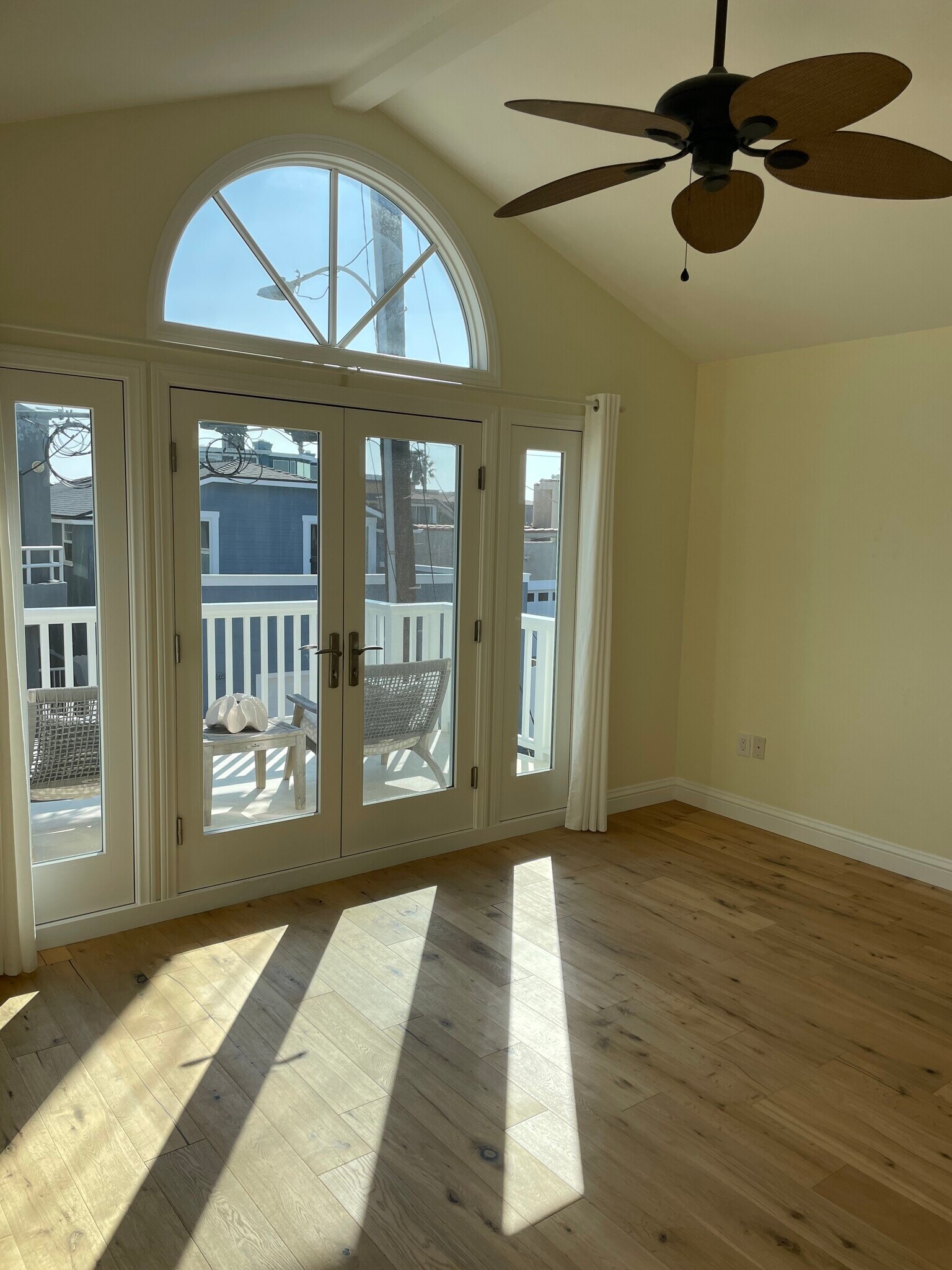 Building Photo - 16696 Bayview Dr