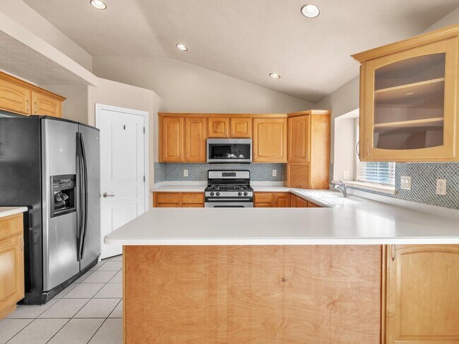 Building Photo - 6313 S Lake Fork Cir