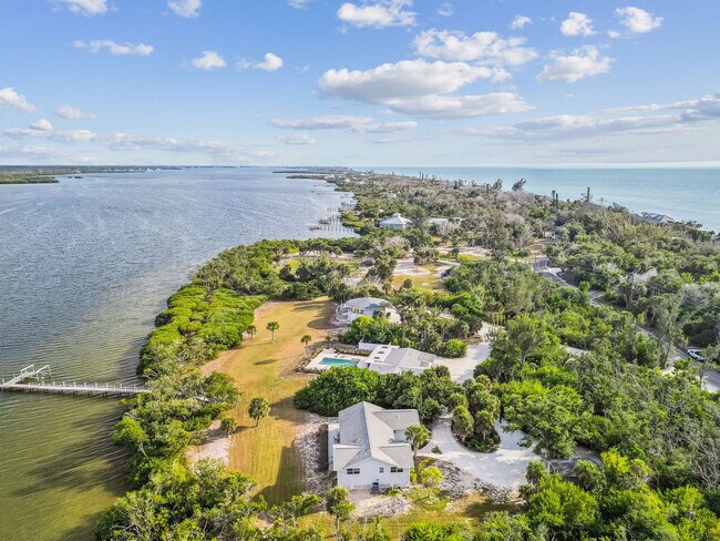 Building Photo - 7745 Manasota Key Rd