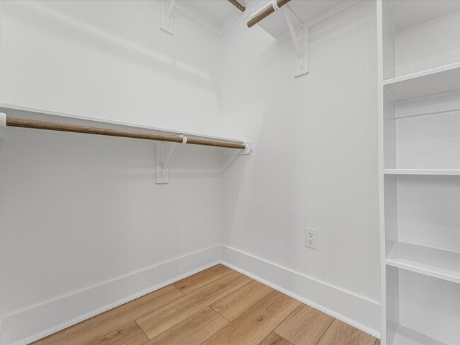 Building Photo - 8318 Williamsdell St