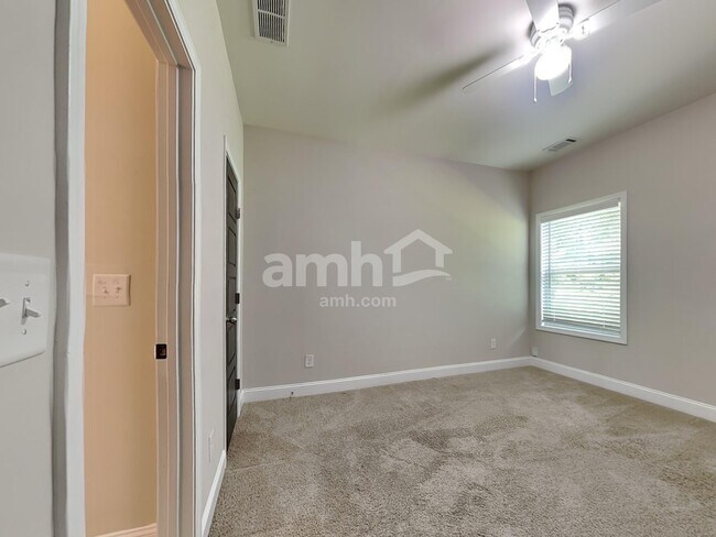 Building Photo - 1857 Bloom Ct