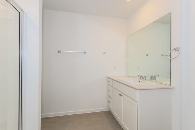 Building Photo - 15215 Abella Dr