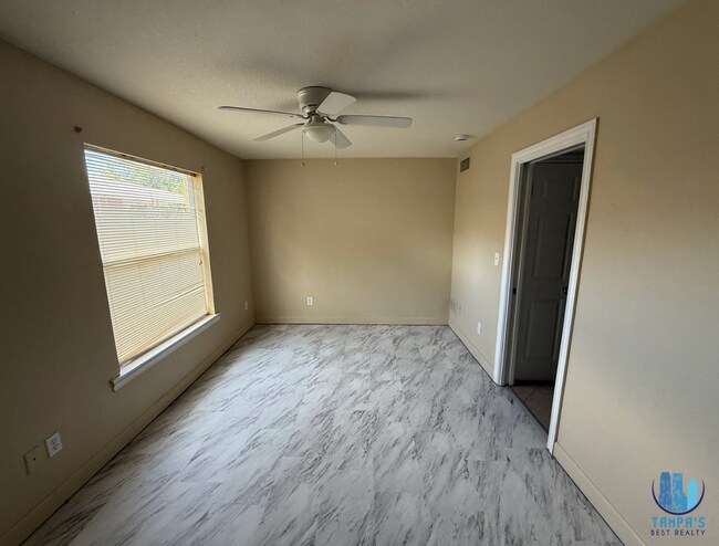 Building Photo - 117 N Evergreen Ave