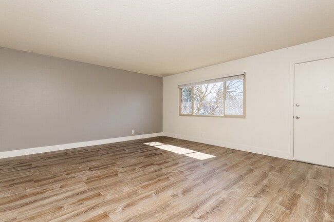 Building Photo - Garden Park Apartments