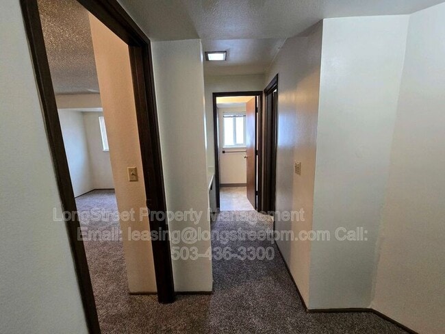 Building Photo - 2145 NW Highland Dr