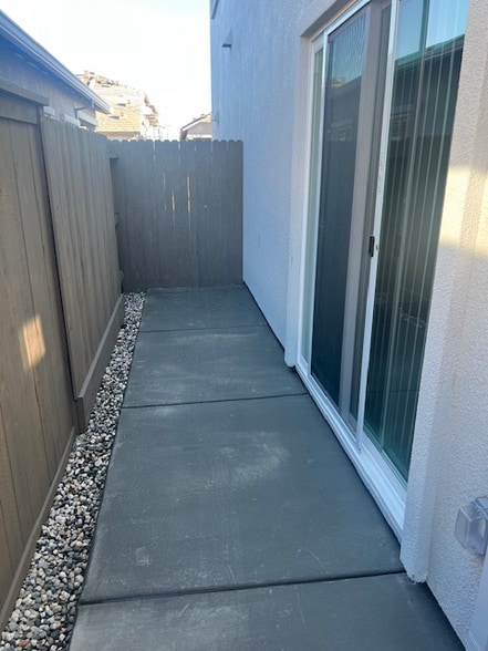 Building Photo - 8169 Trapper Rnch Rd