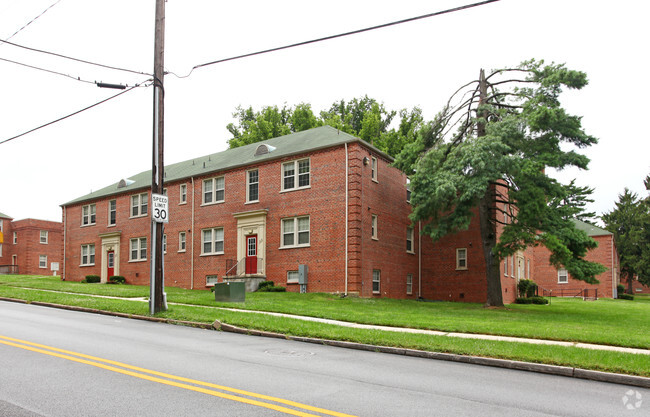 Building Photo - Westhills Square Apartments