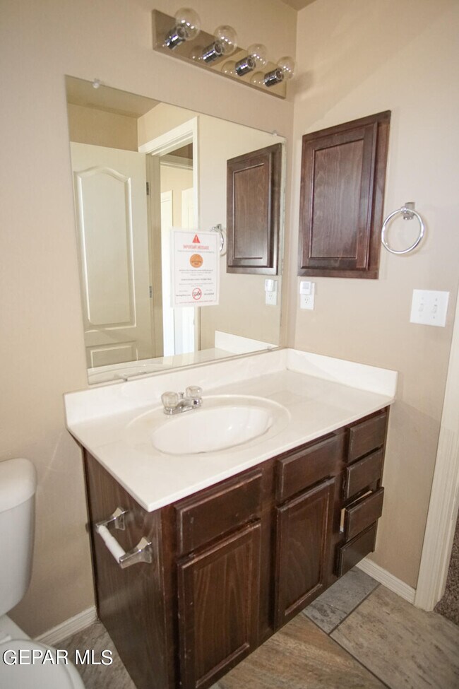 Building Photo - 12945 Hueco Hill Dr