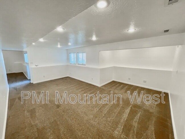 Building Photo - 2815 W 1375 N