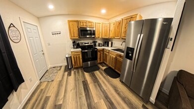 Building Photo - Enchantment Executive Villas LLC