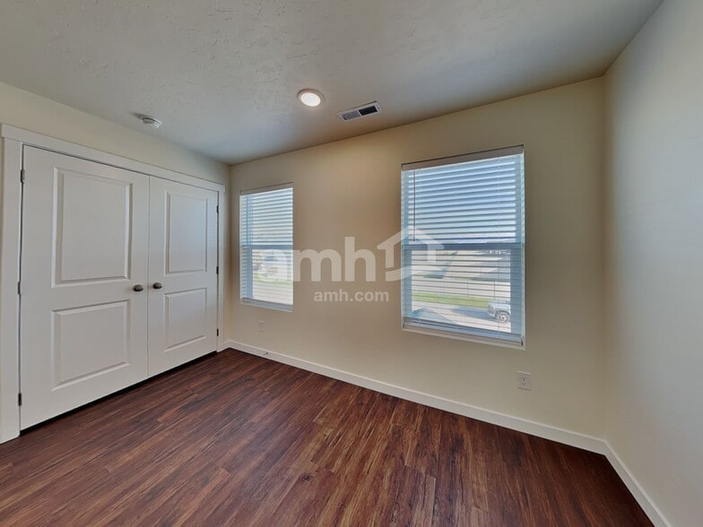 Building Photo - 9508 W Shumard St
