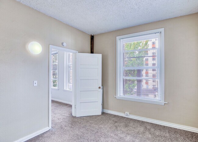 Building Photo - The Madison Apartments