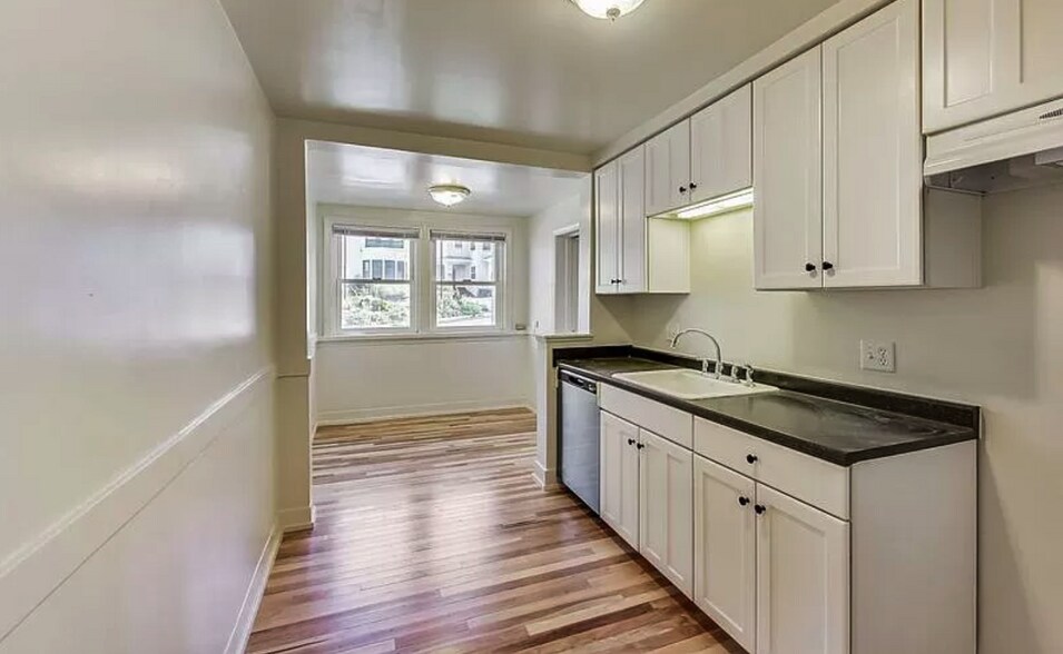Primary Photo - 2401 SE 138th Ave