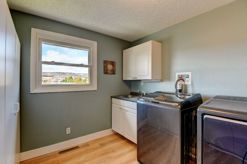 Building Photo - 4801 Gary Dr