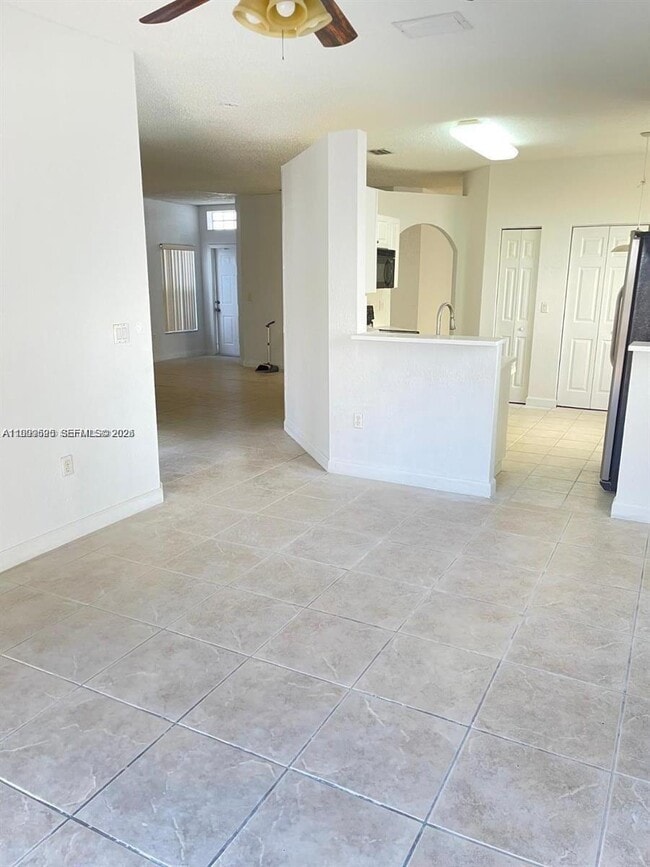 Building Photo - 8784 SW 213th Ln