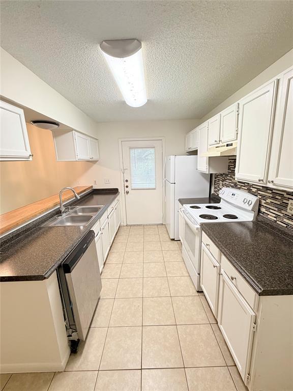 Building Photo - 23393 Nameless Rd