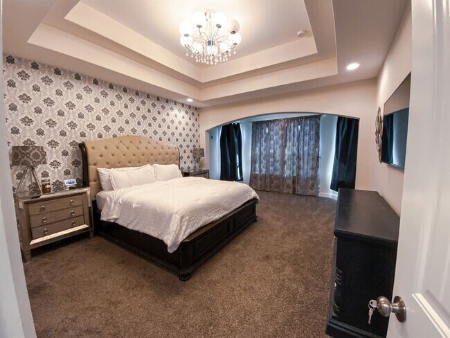 Building Photo - 456 Turning Stone