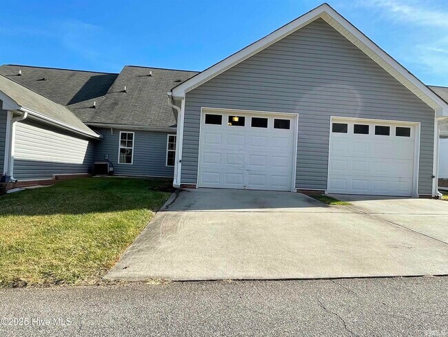 Building Photo - 11301 Clubhaven Pl