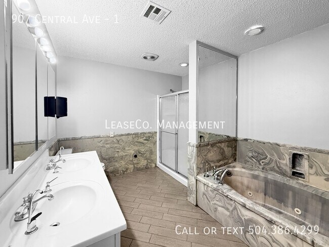 Building Photo - 907 Central Ave