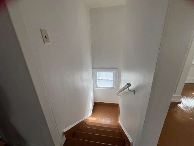 Building Photo - 5 Colorado Ave