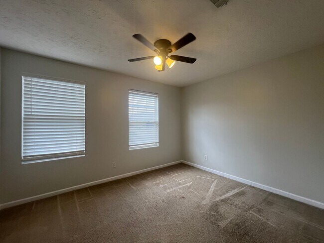 Building Photo - 1407 Pleasant Ridge Rd