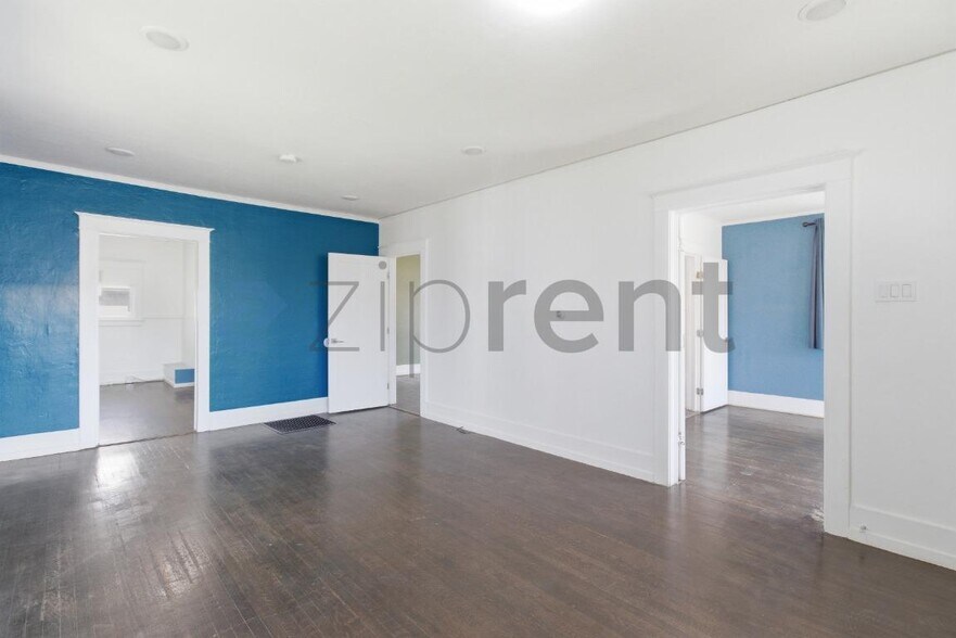 Building Photo - 423 Mill St