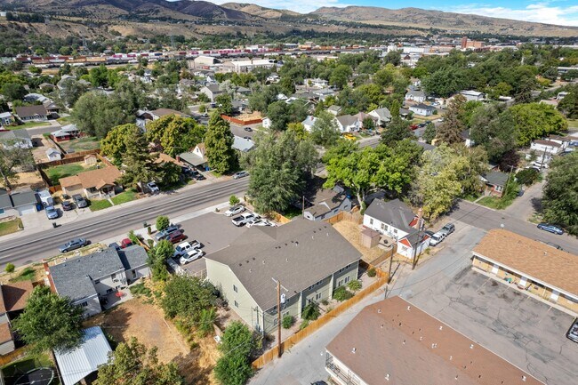 Building Photo - 1430 S 4th Ave