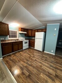 Building Photo - 122 Lori Ln